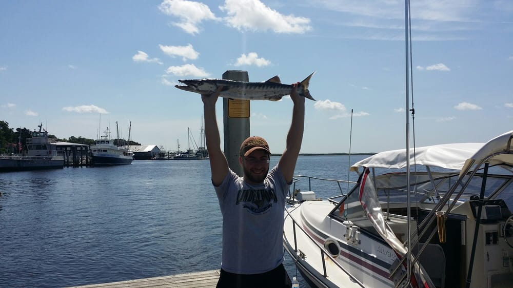 Fish Master Charters Logo