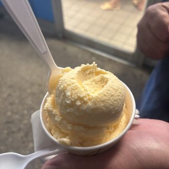 Snowflake Ice Cream Shoppe - Creamsicle - Ice Cream & Frozen Yogurt Near Me - Riverhead, New York