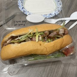 Roasted Pork Sandwich - Bnh M Heo Quay Roasted Pork Sandwich - Bnh M Heo Quay