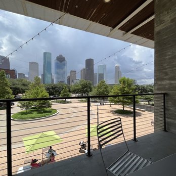Buffalo Bayou Park - Great views and breeze for a snack before the tour - Parks Near Me - Houston, Texas Buffalo Bayou Park - Great views and breeze for a snack before the tour - Parks Near Me - Houston, Texas