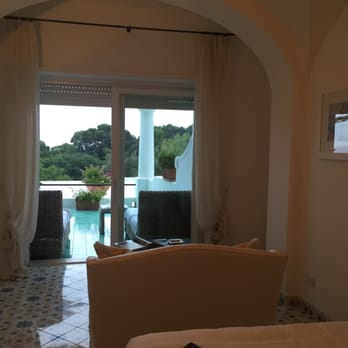 Albergo La Minerva - Beautiful view, comfy room. - Hotels Near Me - Capri, NA