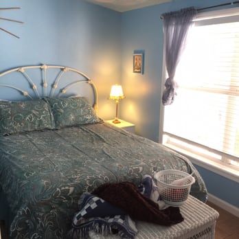 Captiva Island Inn - Cozy bedroom - Hotels Near Me - Captiva Island, Florida