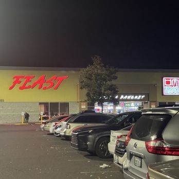 Feast Buffet - Buffets Near Me - Renton, Washington