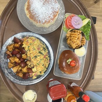 Lake St Cafe - Cheese Omelette Side Pancakes K&B Burger - Breakfast & Brunch Near Me - Addison, Illinois