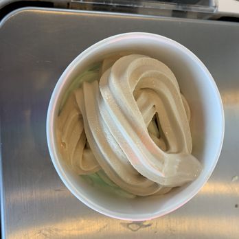 Yogurtland - Final product. Simple but good - Ice Cream & Frozen Yogurt Near Me - Henderson, Nevada