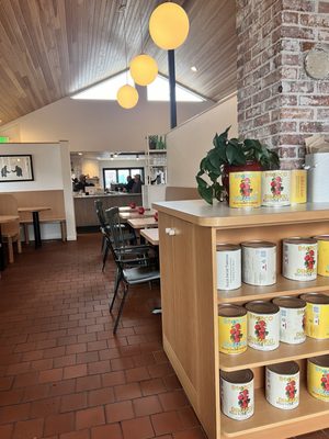 Cosmo’s Snack Bar by null