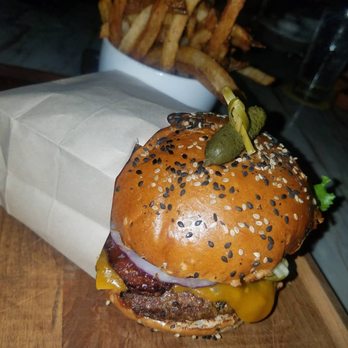 Moxies - Cocktail Bars Near Me - Houston, Texas