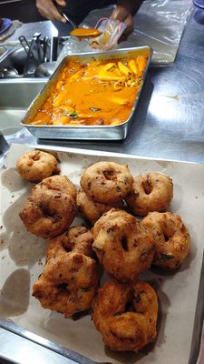 Sin Ming Roti Prata Faisal & Aziz Curry Muslim Food by null