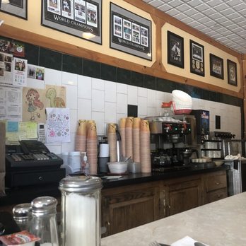 Sam's Restaurant - Diners Near Me - Quincy, Massachusetts