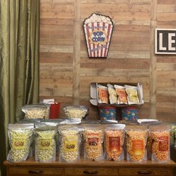 Ferros Gourmet Popcorn - popcorn selection