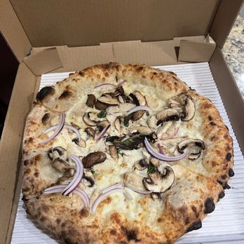 Pizza Lovers Sacramento - The Alfredo Lover with red onion! - Pizza Near Me Pizza Lovers Sacramento - The Alfredo Lover with red onion! - Pizza Near Me