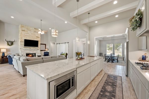 Aurora Custom Designs and Contracting