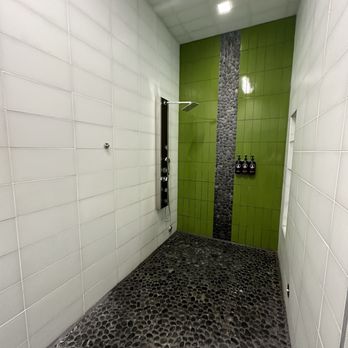 Exos - Women's shower - Gyms Near Me - San Diego, California