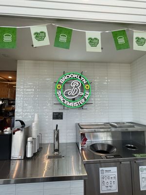 Shake Shack Des Peres by null