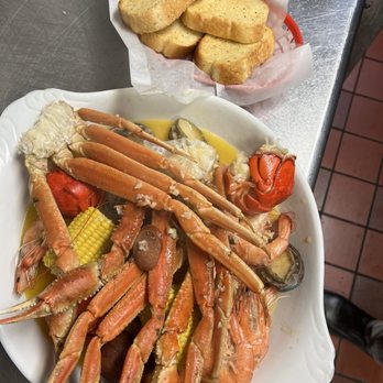Crab Season - Seafood Near Me - Bellevue, Washington Crab Season - Seafood Near Me - Bellevue, Washington
