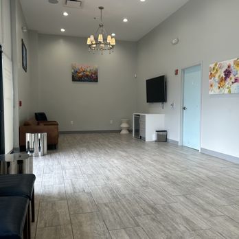 Ideal Dental High Point - Lobby area at Ideal Dental High Point. - General Dentistry Near Me - High Point, North Carolina