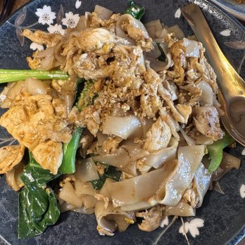 Mahasan - Pad See Ew - Thai Near Me - San Mateo, California Mahasan - Pad See Ew - Thai Near Me - San Mateo, California