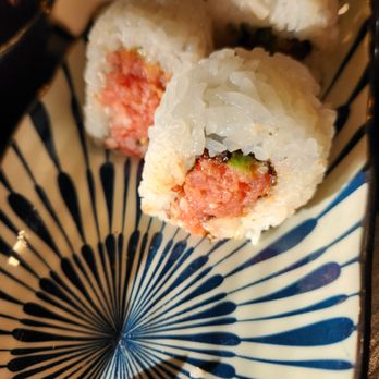 Yoshiharu Ramen - Spicy Tuna Cut Roll. - Ramen Near Me - La Mirada, California Yoshiharu Ramen - Spicy Tuna Cut Roll. - Ramen Near Me - La Mirada, California