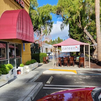 Zareen's - Outside seating - Halal Near Me - Mountain View, California Zareen's - Outside seating - Halal Near Me - Mountain View, California