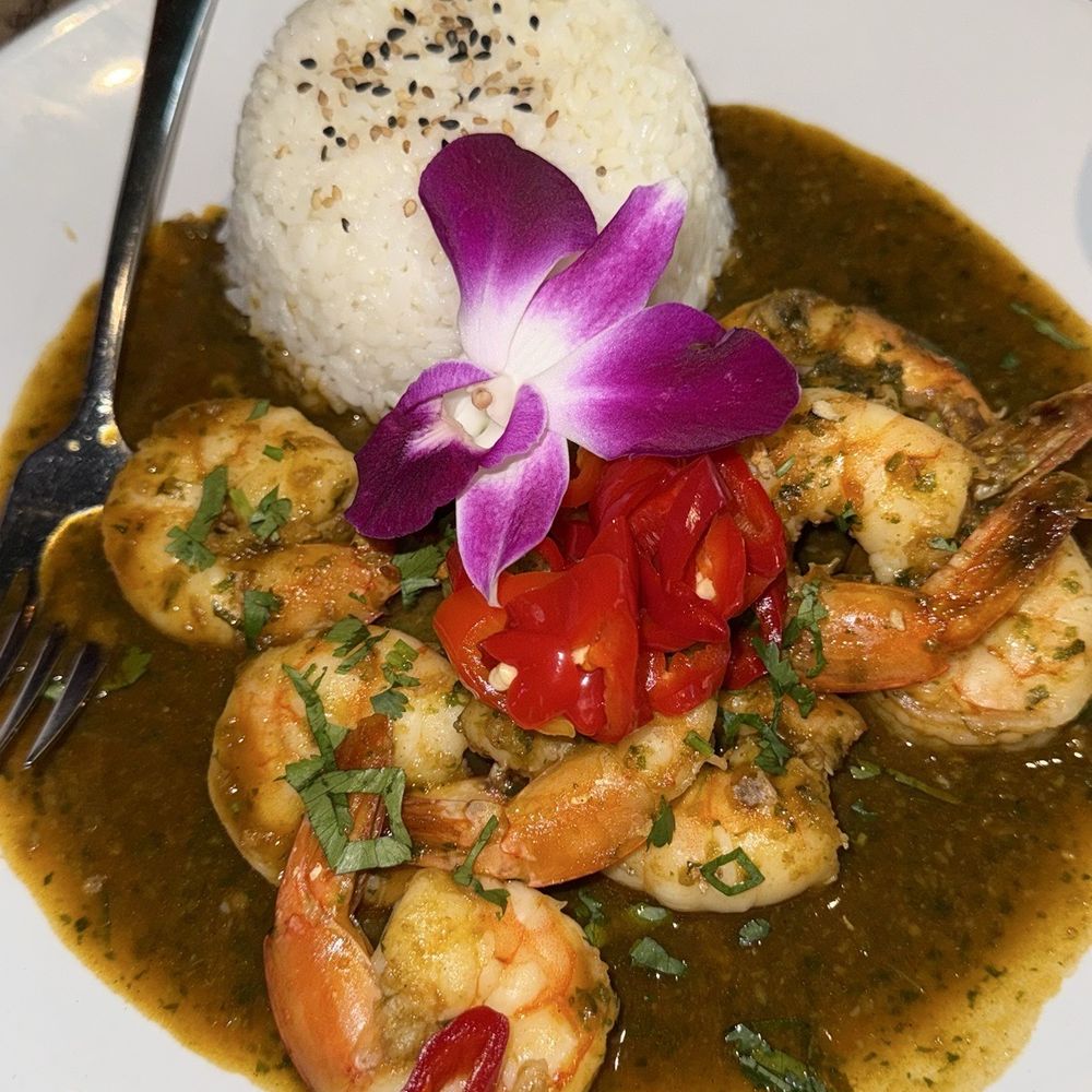 BITES Asian Kitchen + Bar - Thai Garlic-Pepper Shrimp (GF) - Japanese Near Me - Chicago, Illinois BITES Asian Kitchen + Bar - Thai Garlic-Pepper Shrimp (GF) - Japanese Near Me - Chicago, Illinois