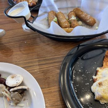 Round Table Pizza - Mozzarella Sticks - Pizza Near Me - Petaluma, California Round Table Pizza - Mozzarella Sticks - Pizza Near Me - Petaluma, California