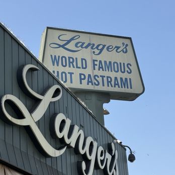Langer's Delicatessen - Ambiance - Delis Near Me - Los Angeles, California