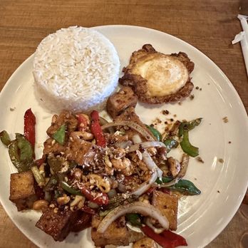 Sakhuu Thai Legacy - Cashew Stir fry - Thai Near Me - Plano, Texas Sakhuu Thai Legacy - Cashew Stir fry - Thai Near Me - Plano, Texas