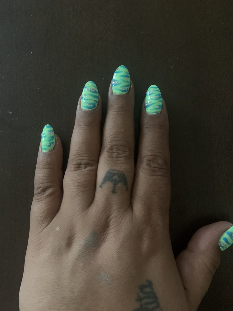 TANNING & NAILS SALON Updated October 2024 11 Reviews 29 Water St