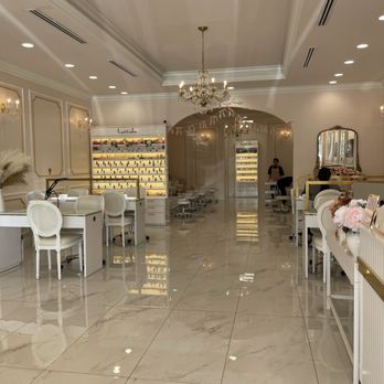Le Petit Salon - Nail Salons Near Me - Tustin, California Le Petit Salon - Nail Salons Near Me - Tustin, California