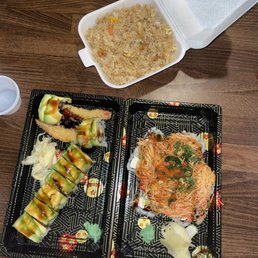 Fried rice, Caterpillar Roll, Volcano Roll 10/10 Fried rice, Caterpillar Roll, Volcano Roll 10/10