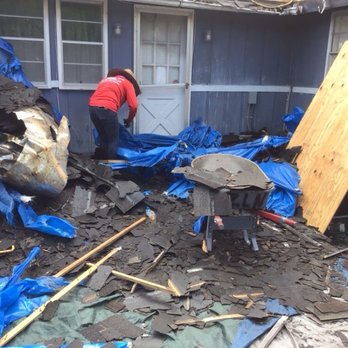 Ed Senez Roofing Specialist - All the shingles no matter how messy was totally spotless at the end of the day. - Roofing Near Me - Orange City, Florida