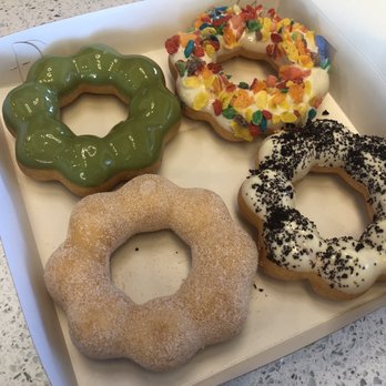 Le Creme - Four donuts for $10 (matcha, fruity pebbles, sugar, and cookies and cream) - Desserts Near Me - San Jose, California Le Creme - Four donuts for $10 (matcha, fruity pebbles, sugar, and cookies and cream) - Desserts Near Me - San Jose, California