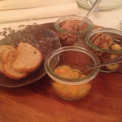 Restaurant Vesters - Crostini with various spreads