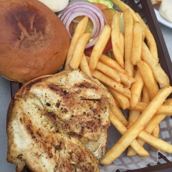 Pier 99 - Lunch grilled chicken sandwich - Seafood Near Me - Corpus Christi, Texas Pier 99 - Lunch grilled chicken sandwich - Seafood Near Me - Corpus Christi, Texas
