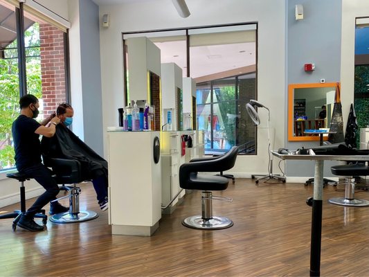 George Salon at the Four Seasons by null