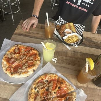 11th Street Station - Pizza and chicken tenders with Mac n Cheese - Bars Near Me - Durango, Colorado