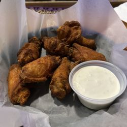 Brewgards Liquor and Lounge - Honey BBQ Dry Rub Wings!