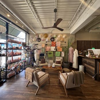 Perception Organic Spa - Waiting area up front near reception - Day Spas Near Me - Richmond, Virginia