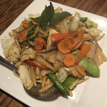 Thai Wisdom Bistro - Drunken noodles - Thai Near Me - Kirkland, Washington