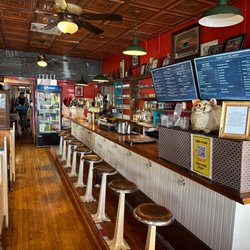 Bobby D's BBQ - Interior