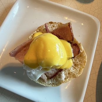 咖啡廳 - Egg Benedict - Buffets Near Me - Hong Kong, HK