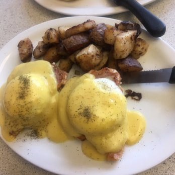 Renee's Diner - Eggs Benny - Diners Near Me - Georgina, Ontario Renee's Diner - Eggs Benny - Diners Near Me - Georgina, Ontario
