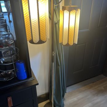 SKŌSH - Neat vintage lamp for sale - Coffee & Tea Near Me - Indianapolis, Indiana