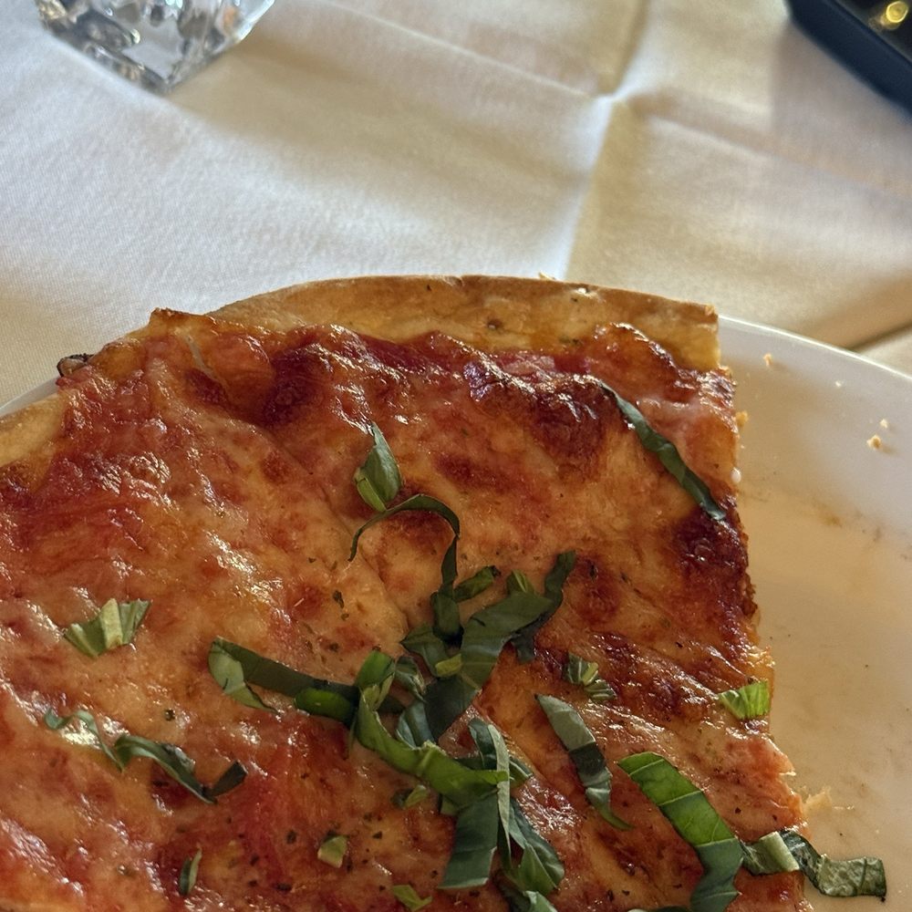 Via Alloro - Margarita Pizza - Italian Near Me - Beverly Hills, California Via Alloro - Margarita Pizza - Italian Near Me - Beverly Hills, California