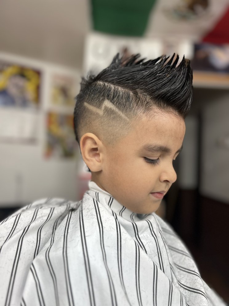 Mandos barbershop Logo