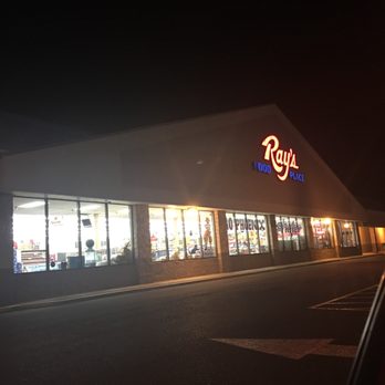 Ray's Food Place - The store is handy late night when you don't want to drive to Medford - it works - Grocery Near Me - Phoenix, Oregon Ray's Food Place - The store is handy late night when you don't want to drive to Medford - it works - Grocery Near Me - Phoenix, Oregon