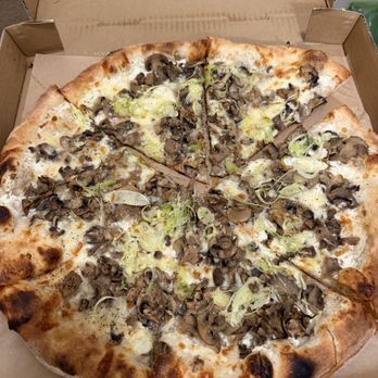 Rose Pizzeria - Champione pie - Pizza Near Me - Berkeley, California