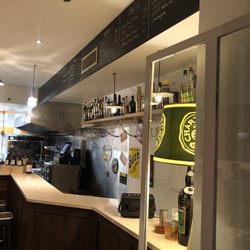 Bistrot Thomas - Inside bar area