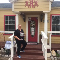Hyde's Hen House & Chicks Sandwich Shop