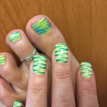 Central Nails Spa - Khara and Ryan always make my nails beautiful!! Wanted green to match my bathing suit and this is perfect!!! Thanks! I always leave happy!! - Nail Salons Near Me - Lake Elsinore, California